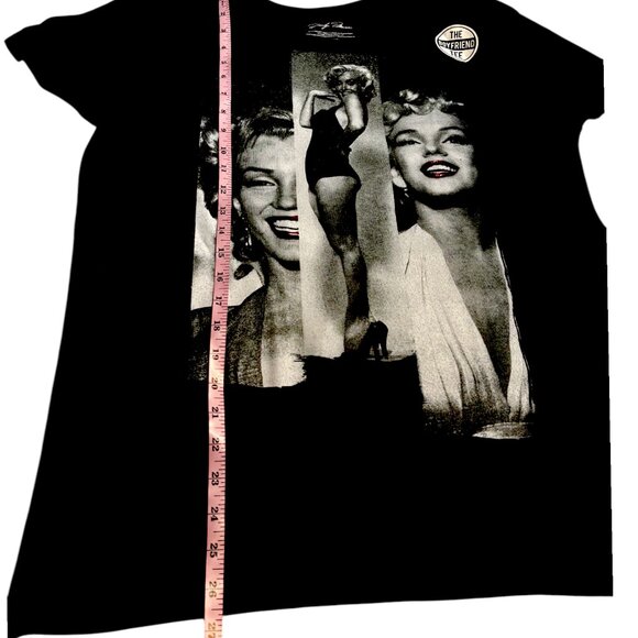 Marilyn Monroe Juniors sz XL short sleeve black t-shirt the Boyfriend Tee NWT - Picture 8 of 8